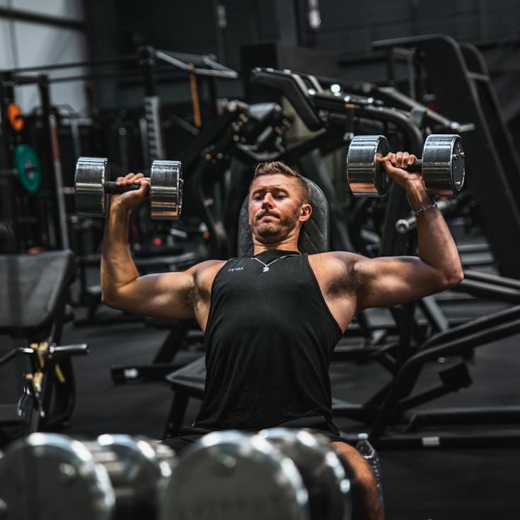 Well-equipped gym featuring weights